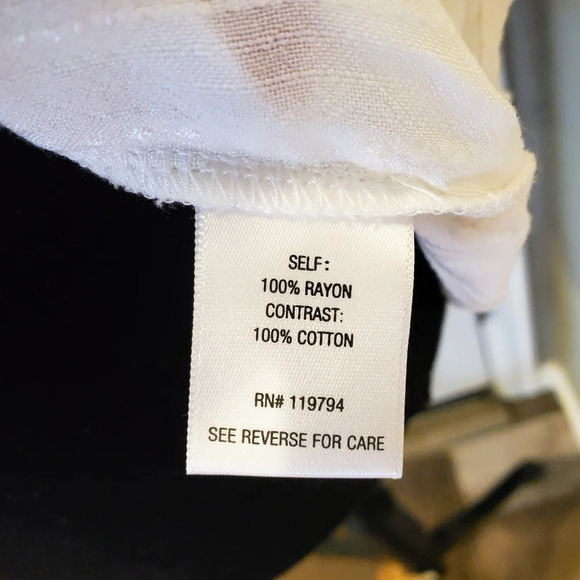 NEW Live and Let Live Embroidered Floral Lace Boho Tassle Blouse Size Small - Picture 5 of 15